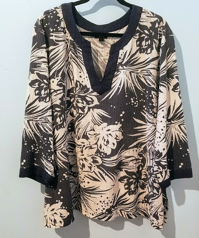 Beautiful Dark Navy Tropical Print Tunic